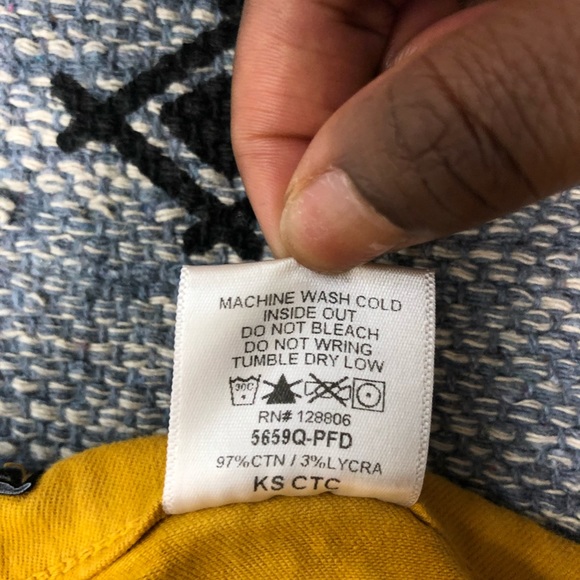 FASHION NOVA 💕 Mustard Distressed Shorts (M) - Picture 5 of 5